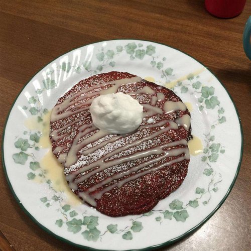 Jälkiruoka aamiaiseksi - Red Velvet Pancakes